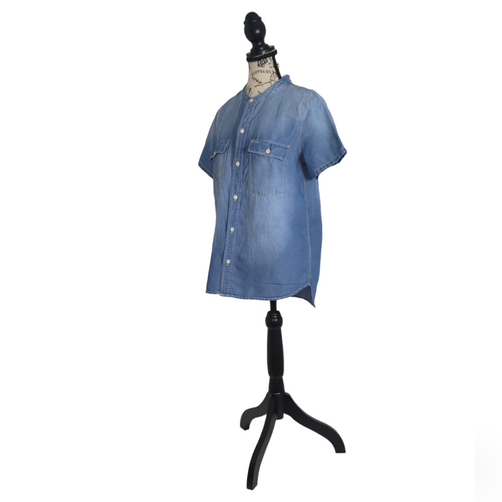Madewell Women's Short Sleeve Button Up Chambray Light Denim Blue Top Size S